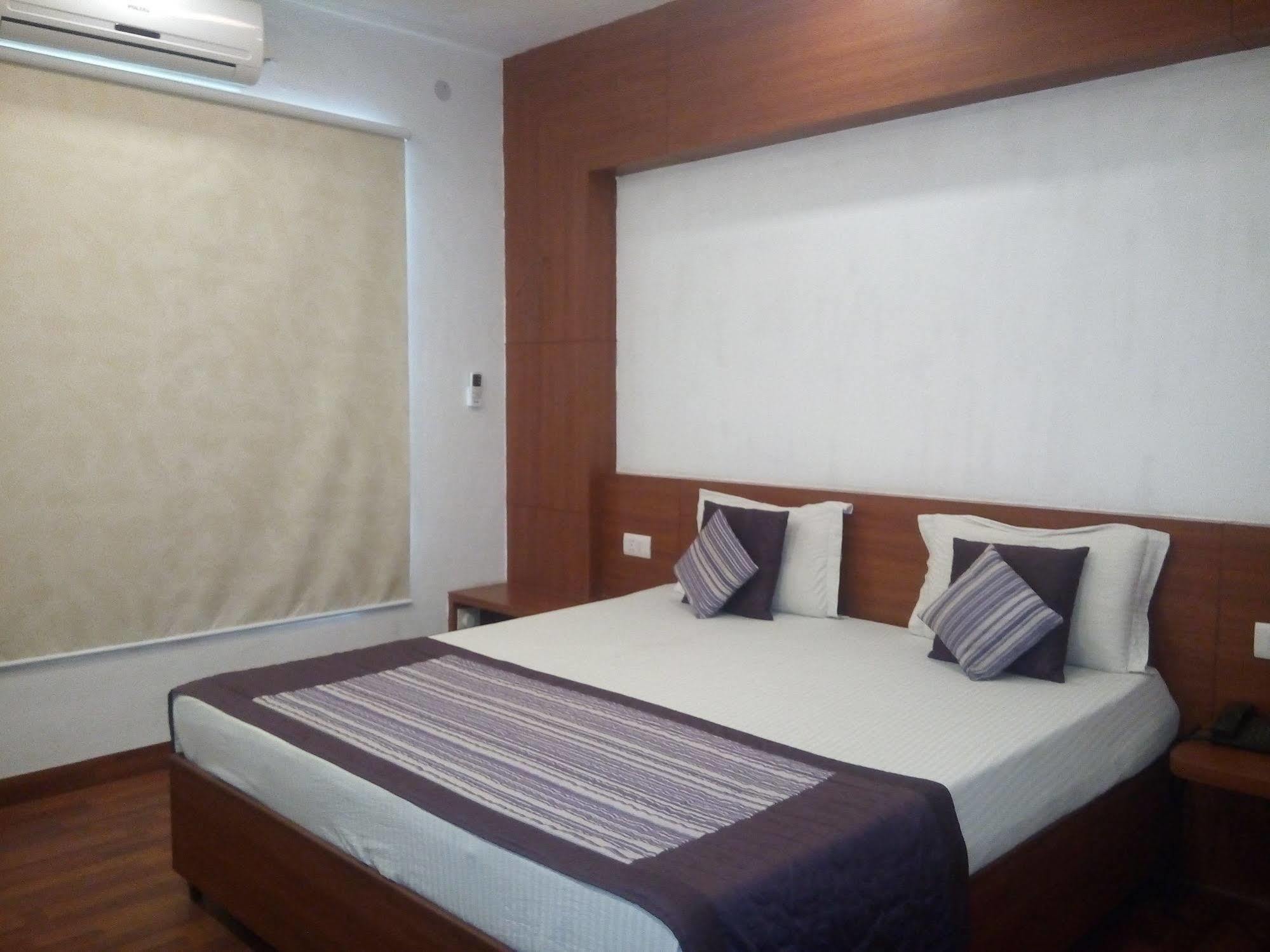 Hotel Chaupal By Casa Bella Gurgaon Exterior foto